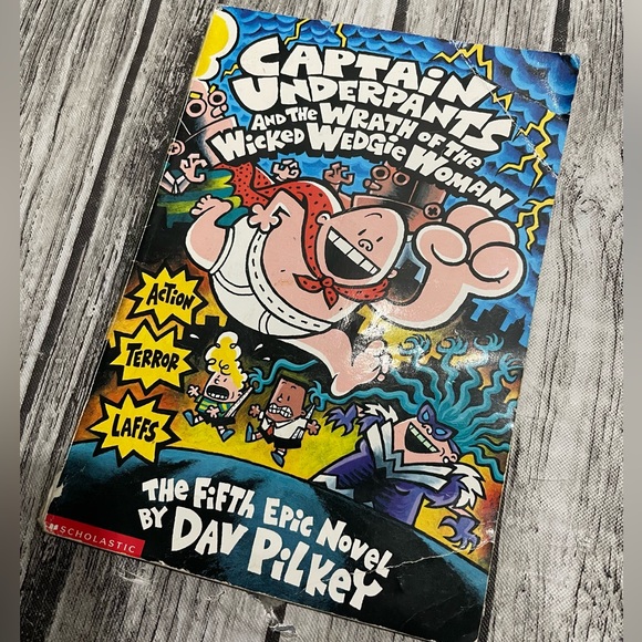 Captain Underpants and the Wrath of the Wicked Wedgie Woman Book by Dav Pilkey - Picture 1 of 2